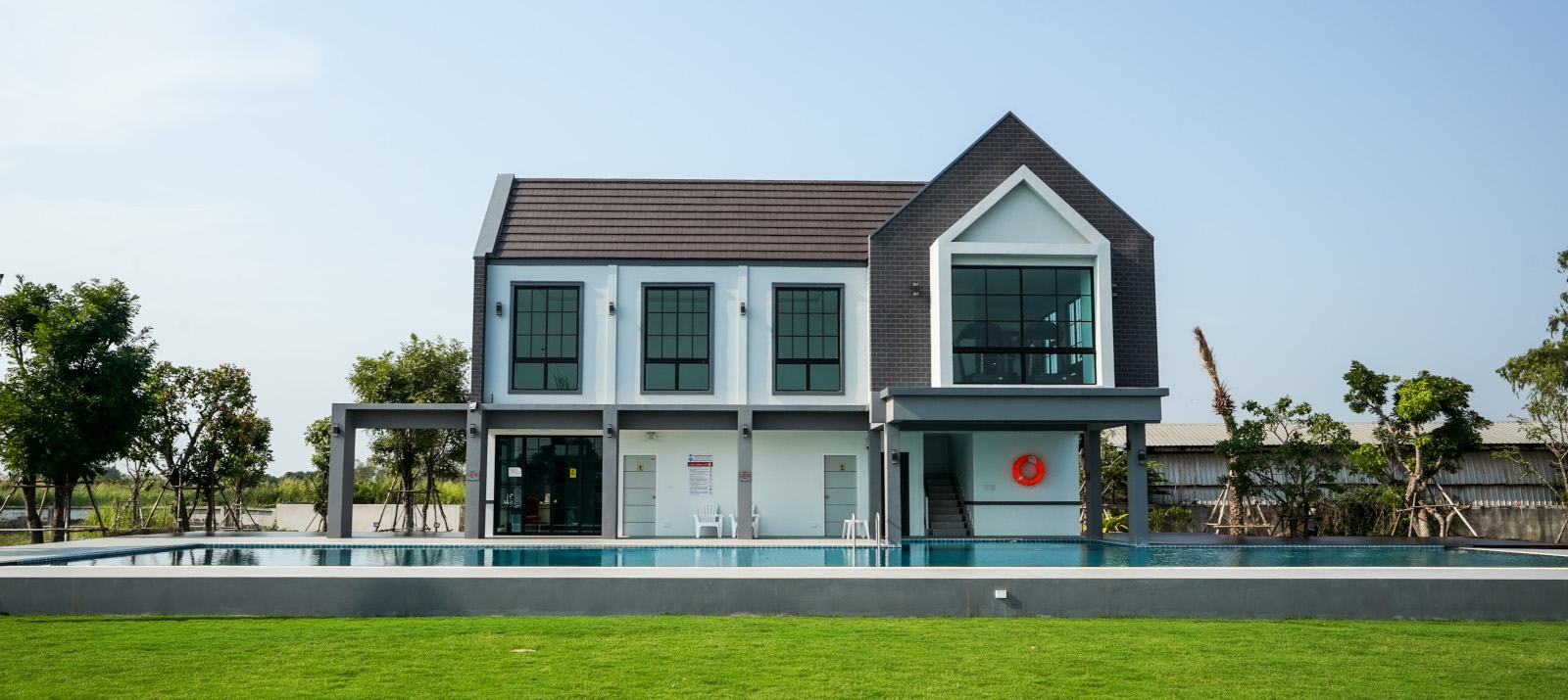 หมู่บ้าน – บึงสีไฟ เลควิลล์
