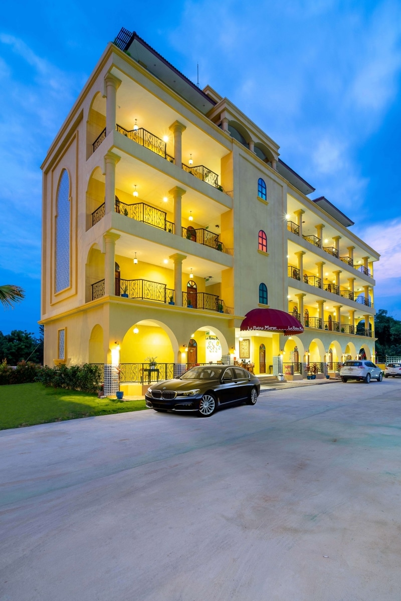 DSC05807 Retouch.jpg